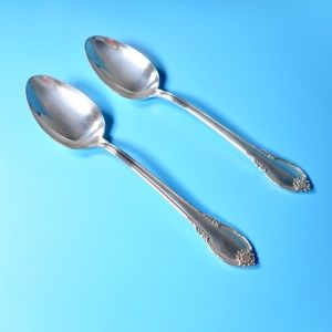 2 Rogers 1847 IS Remembrance Tablespoon Serving Spoon Silver Plated 8 1/2"